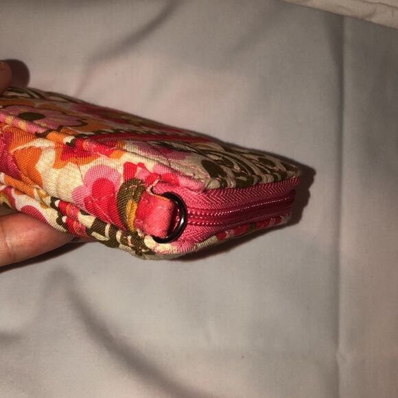 Vera Bradley Folkloric Coral Green Quilted Floral Wallet Wristlet - Picture 4 of 13